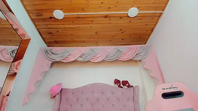  Abby white  online show from December 13, 2025, 11:21 pm