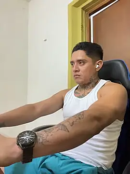 siilvestremx online show from November 20, 2025, 7:46 pm