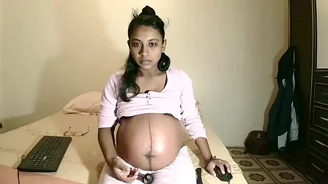 indiansweetflava online show from May 28, 2026, 3:59 am