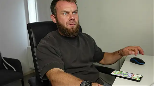 Stewart Barnz online show from October 6, 2025, 10:45 am