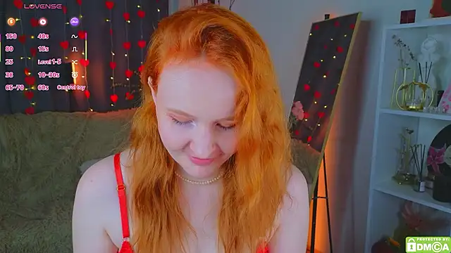 JoyceJones online show from February 19, 2026, 8:27 pm