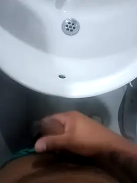 Oscariin96 online show from February 27, 2026, 11:38 pm