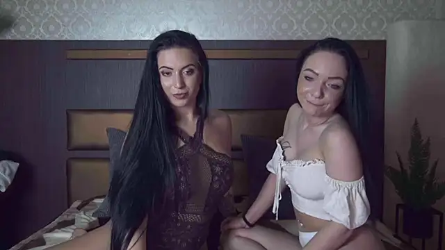 Snapshot of BustyBrunettes chatting on September 21, 2025, 11:01 am BustyBrunettes online show from September 21, 2025, 11:01 am