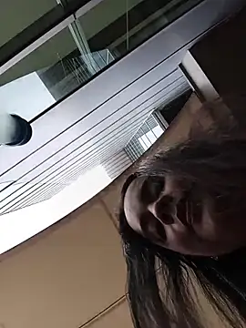 Lambedora 69 online show from April 14, 2026, 7:20 pm