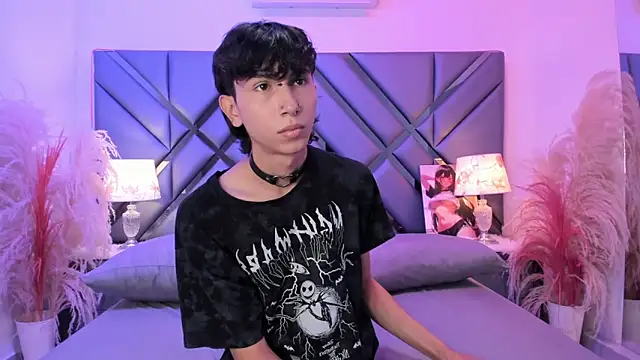 Milan LewisS online show from April 10, 2026, 11:48 am