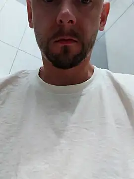 ijustwannafuckyou6969 online show from July 8, 2026, 8:35 pm