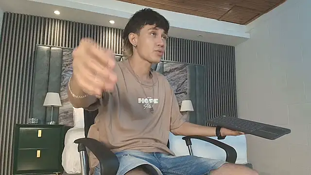 Michael blue online show from January 8, 2026, 1:13 pm