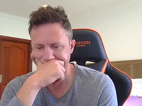 TroyDieselXXX online show from November 22, 2025, 5:39 am