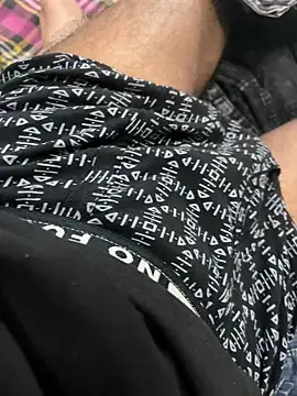 zack6x online show from November 16, 2025, 2:33 pm