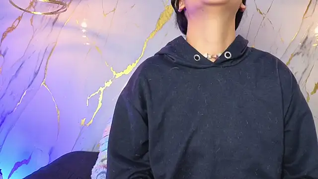 Scaarlettfox online show from April 11, 2026, 7:29 pm