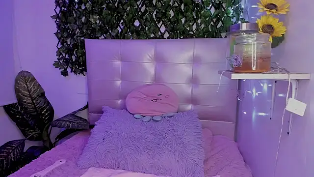 Anna Blade  online show from December 4, 2025, 4:22 am