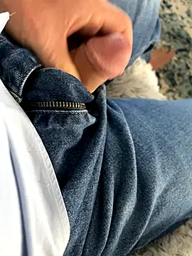 cyclone1212 online show from November 27, 2025, 5:04 pm