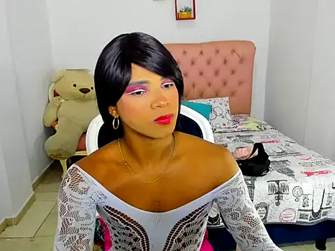 angelica bragann online show from September 18, 2025, 3:25 pm