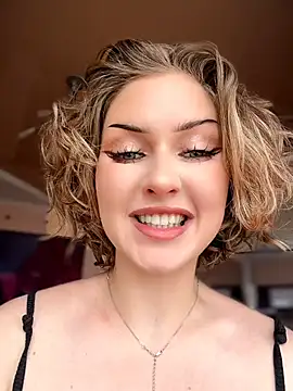 KellyKeler online show from April 9, 2026, 10:20 am