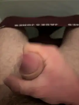 hugehairycock 98 online show from April 16, 2026, 3:24 pm