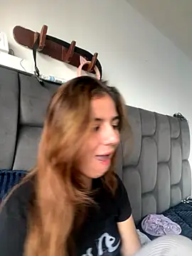 AllieYourGirl online show from November 6, 2025, 10:10 pm