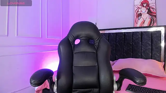 SwettRenata  online show from February 19, 2026, 12:56 pm