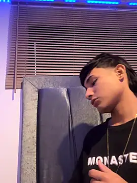 Snapshot of cody_fox10 chatting on November 6, 2025, 8:43 pm cody fox10 online show from November 6, 2025, 8:43 pm