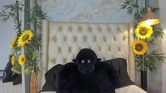 LittleeJaz online show from November 30, 2025, 2:04 am