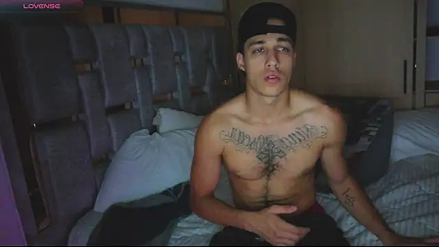 Snapshot of orionblaze69_ chatting on November 25, 2025, 12:21 am orionblaze69 online show from November 25, 2025, 12:21 am