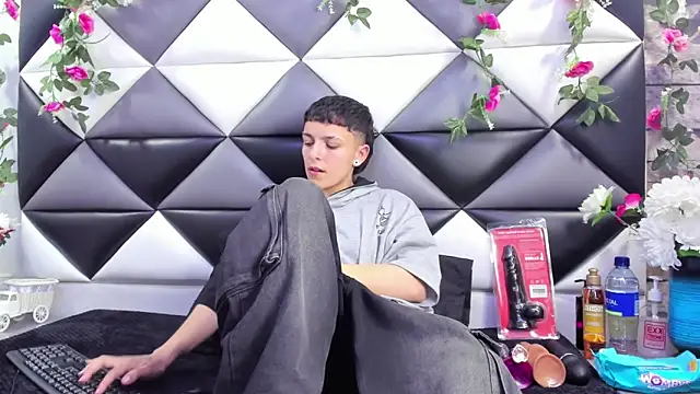 Snapshot of Megan_Thompson_ chatting on September 27, 2025, 2:38 am Megan Thompson  online show from September 27, 2025, 2:38 am