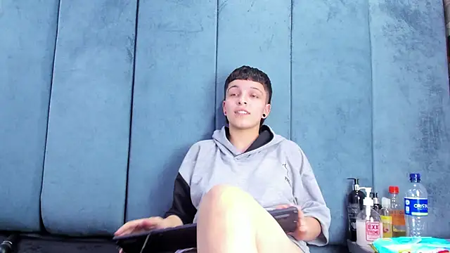 Megan Thompson  online show from March 21, 2026, 8:30 am