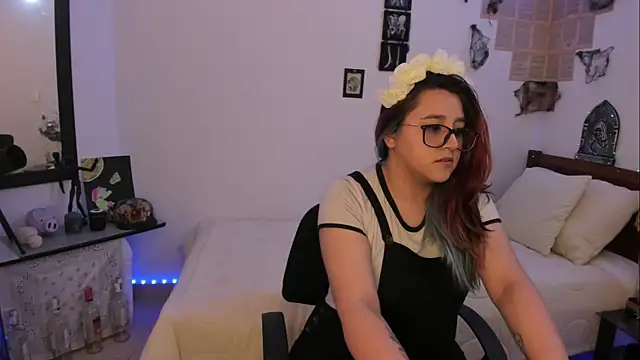 Snapshot of Cherry_blush_ chatting on October 20, 2025, 9:37 pm Cherry blush  online show from October 20, 2025, 9:37 pm