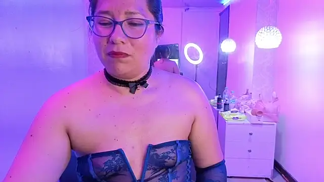 scarlett widow  online show from March 29, 2026, 2:11 am