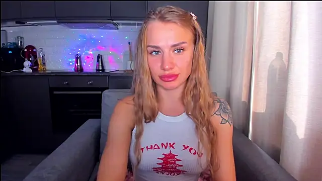 Snapshot of MashaFromRussia__ chatting on September 14, 2025, 7:51 am MashaFromRussia   online show from September 14, 2025, 7:51 am