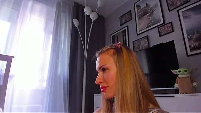 Snapshot of MashaFromRussia__ chatting on September 27, 2025, 1:27 pm MashaFromRussia   online show from September 27, 2025, 1:27 pm