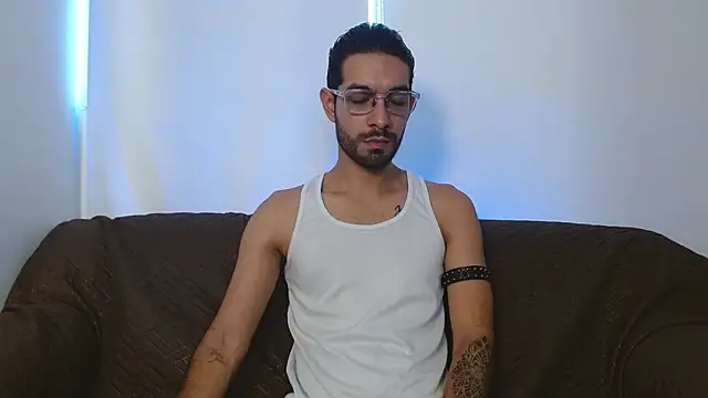 ReyPablo1 online show from October 29, 2025, 10:22 pm