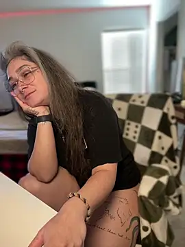 Alix Valentine online show from May 26, 2026, 1:51 pm