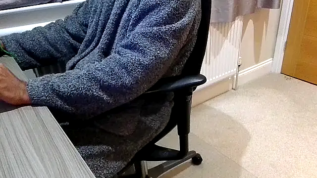 Snapshot of rogamuffin chatting on September 17, 2025, 9:38 pm rogamuffin online show from September 17, 2025, 9:38 pm