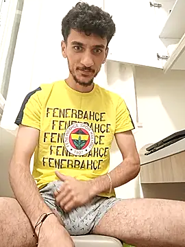 yolgezer073 online show from October 5, 2025, 10:51 pm