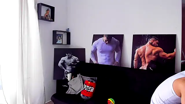 Marck Mathews online show from December 4, 2025, 2:37 pm