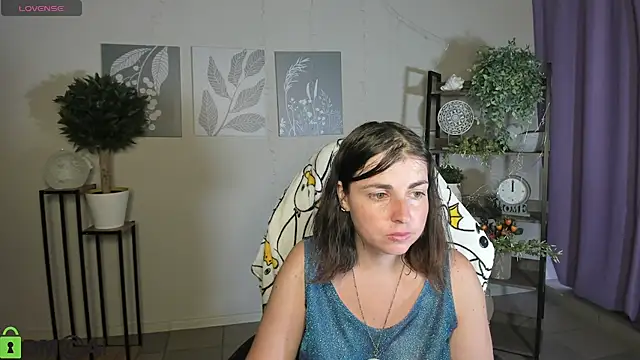 MartaEdams online show from July 16, 2026, 5:13 am