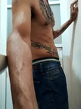 Snapshot of wolfsexmxn chatting on September 14, 2025, 6:18 pm wolfsexmxn online show from September 14, 2025, 6:18 pm