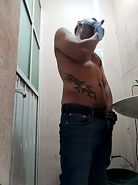 Snapshot of wolfsexmxn chatting on March 16, 2026, 6:17 am wolfsexmxn online show from March 16, 2026, 6:17 am