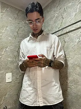 samm4044 online show from October 26, 2025, 3:56 am