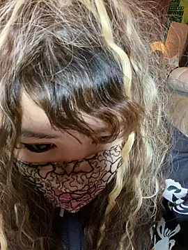 xoxLILxMELOxox online show from October 4, 2025, 5:11 pm