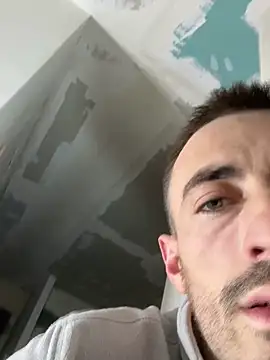 mario231197 online show from February 9, 2026, 8:35 pm