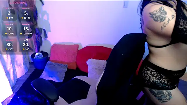 LunaBunny8 online show from December 18, 2025, 11:11 pm