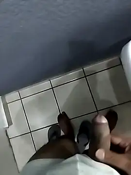 Leofj007 online show from November 3, 2025, 5:42 am