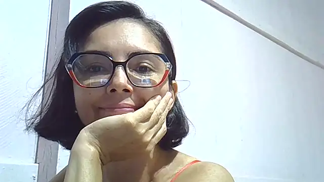 Luana sexy42 online show from May 24, 2026, 2:05 am