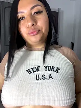 Snapshot of Issa_Santana chatting on September 20, 2025, 9:49 pm Issa Santana online show from September 20, 2025, 9:49 pm