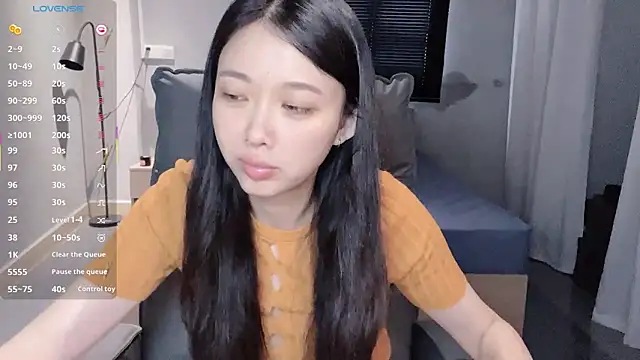 NiNi-baby520 online show from October 5, 2025, 7:17 am