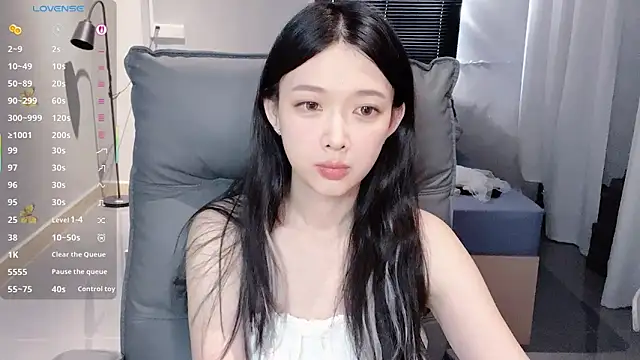 NiNi-baby520 online show from October 15, 2025, 7:19 am