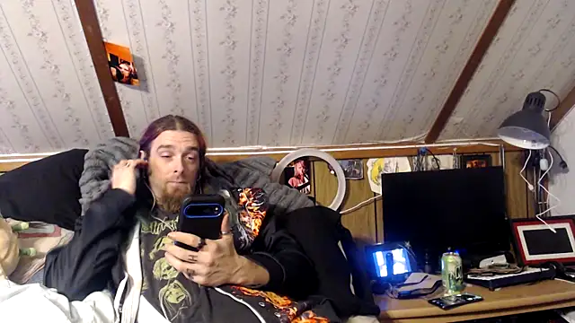 thejuicybacon online show from October 29, 2025, 9:33 am