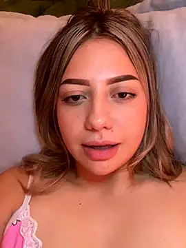 Snapshot of MissCat_ chatting on October 9, 2025, 1:58 am MissCat online show from October 9, 2025, 1:58 am