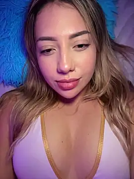 Snapshot of MissCat_ chatting on November 20, 2025, 1:50 am MissCat online show from November 20, 2025, 1:50 am